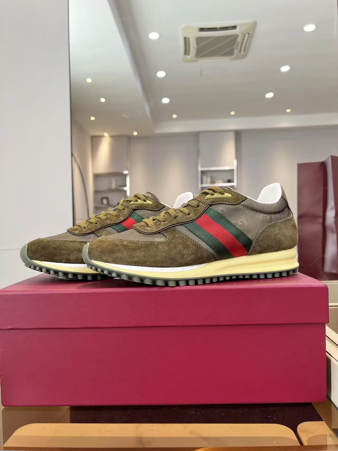 660💰GUCCI Men's New Forrest Gump Sports Shoes Light, comfortable and versatile, full of details, showing retro sports feelings Men's size 39-45